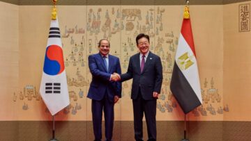 سيئول.. السيسي يؤكد قضية وجودية لمصر ويعلن عن شراكة استراتيجية مع كوريا