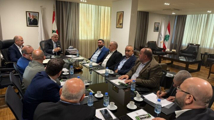 عيسى الخوري يعلن تسهيل معاملات المصانع المتضرّرة ويبحث مع صناعيي الضاحية التمويل والتراخيص
