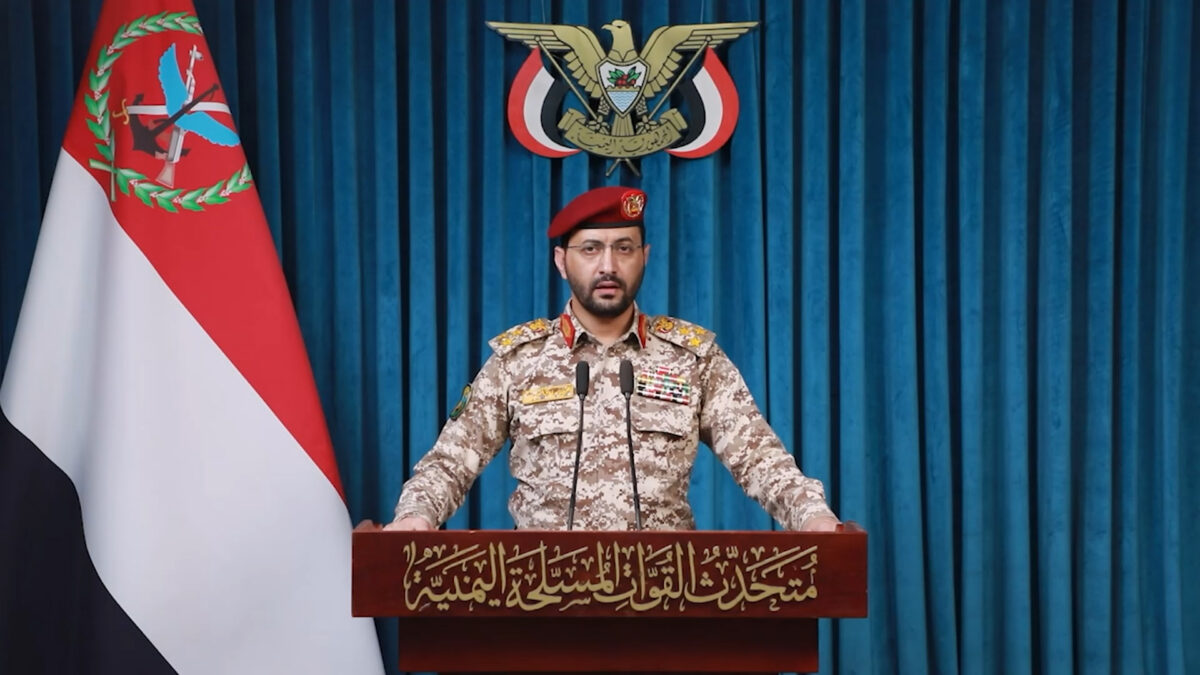 القوات اليمنية استهدفت “أرامكو” في رابغ وعدة مواقع سعودية بثلاث عمليات نوعية