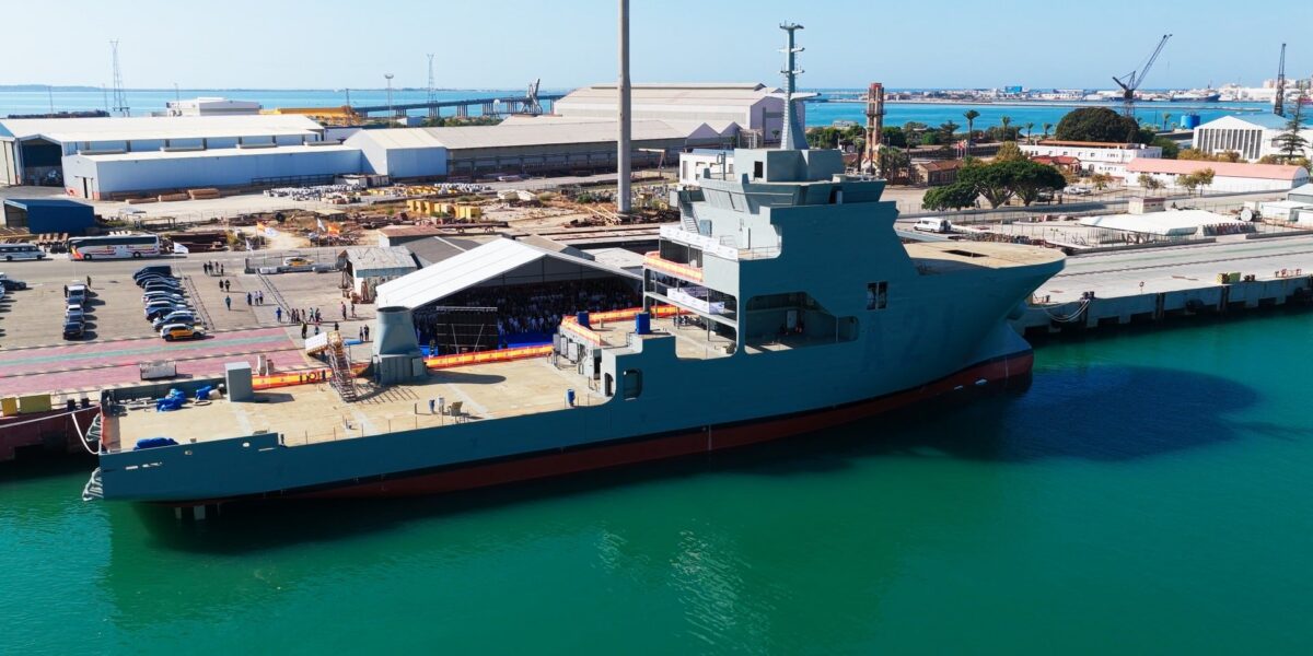 NAVANTIA تحتفل بتسمية سفينة الإنقاذ الغواصة BAM-IS