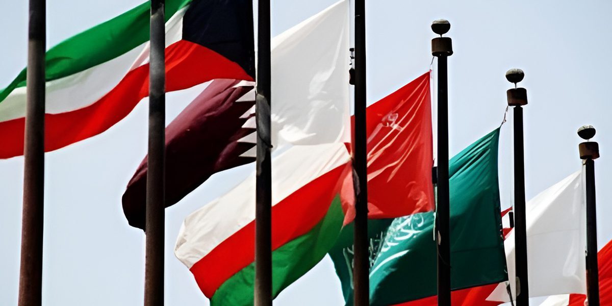 السيادة العربية خط أحمر ودول الخليج في مقدمة معركة حماية الدولة