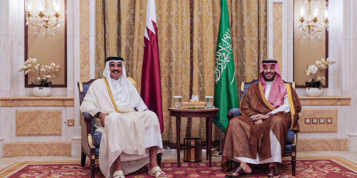 أمير قطر يصل إلى السعودية في زيارة غير معلنة
