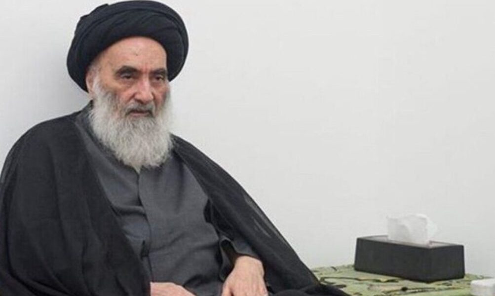 آية الله السيستاني يهنئ بانتخاب آية الله مجتبى الخامنئي قائدا للثورة الاسلامية
