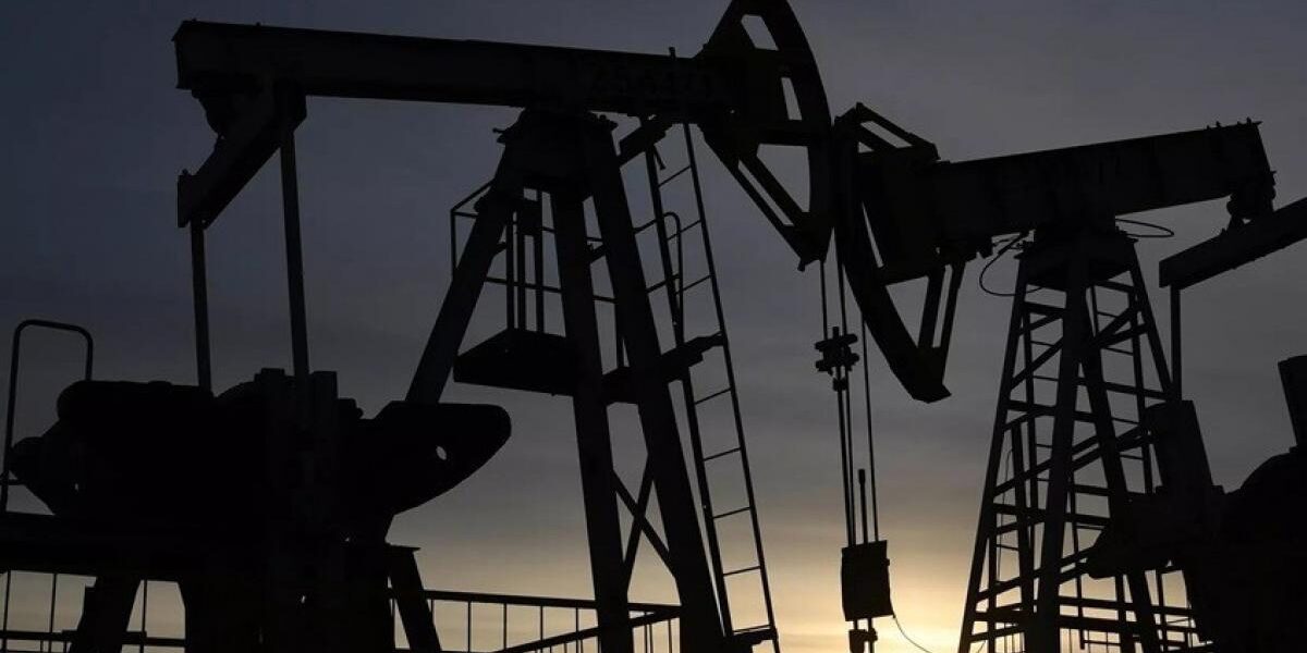 أسعار النفط تقفز 7.5% متجاوزة 111 دولارا مع تصاعد العدوان على إيران