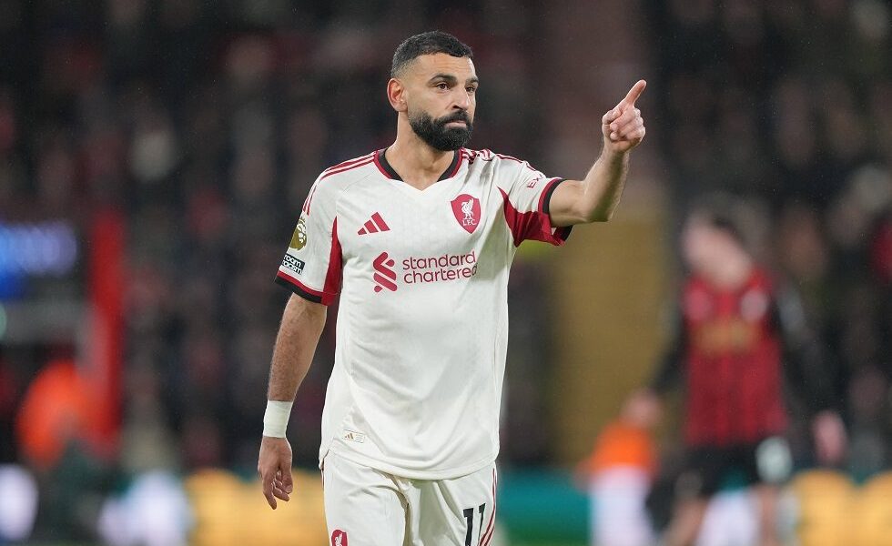 أول فريق يعلن رغبته في التعاقد مع محمد صلاح