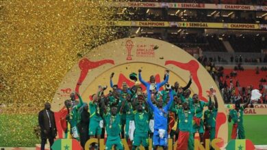 أول لاعب سنغالي يعلق على سحب لقب كأس إفريقيا من منتخب بلاده ومنحه للمغرب