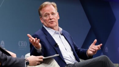 اتحاد كرة القدم الأميركي يناقش صفقة مع باراماونت قد تصل قيمتها إلى مليار دولار إضافية