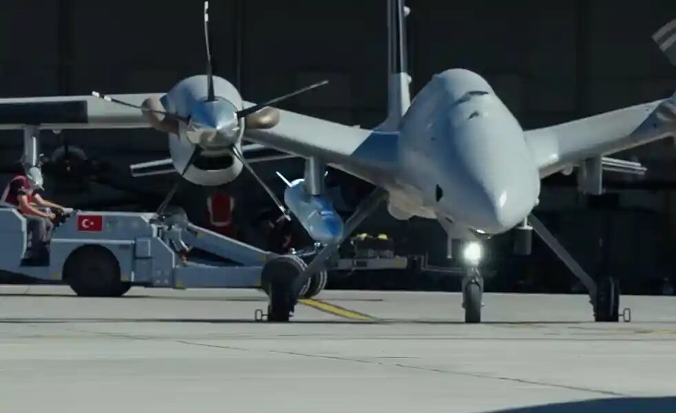 اختبار جديد لصاروخ “UAV-300” على متن “أكينجي”.. أي مستقبل ينتظر أسطول السعودية؟