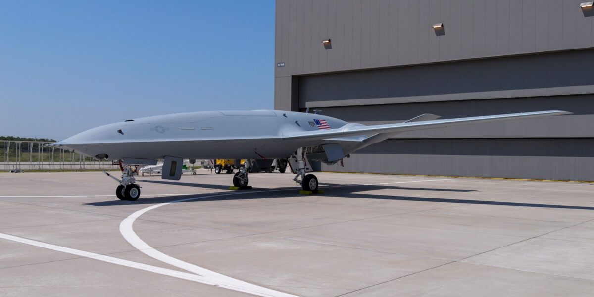 البحرية الأمريكية وبوينغ توقعان أول عقد لإنتاج MQ-25A Stingray