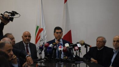 التحلّي بالمسؤولية وعدم إثارة النعرات والتحقق من المعلومات قبل تداولها