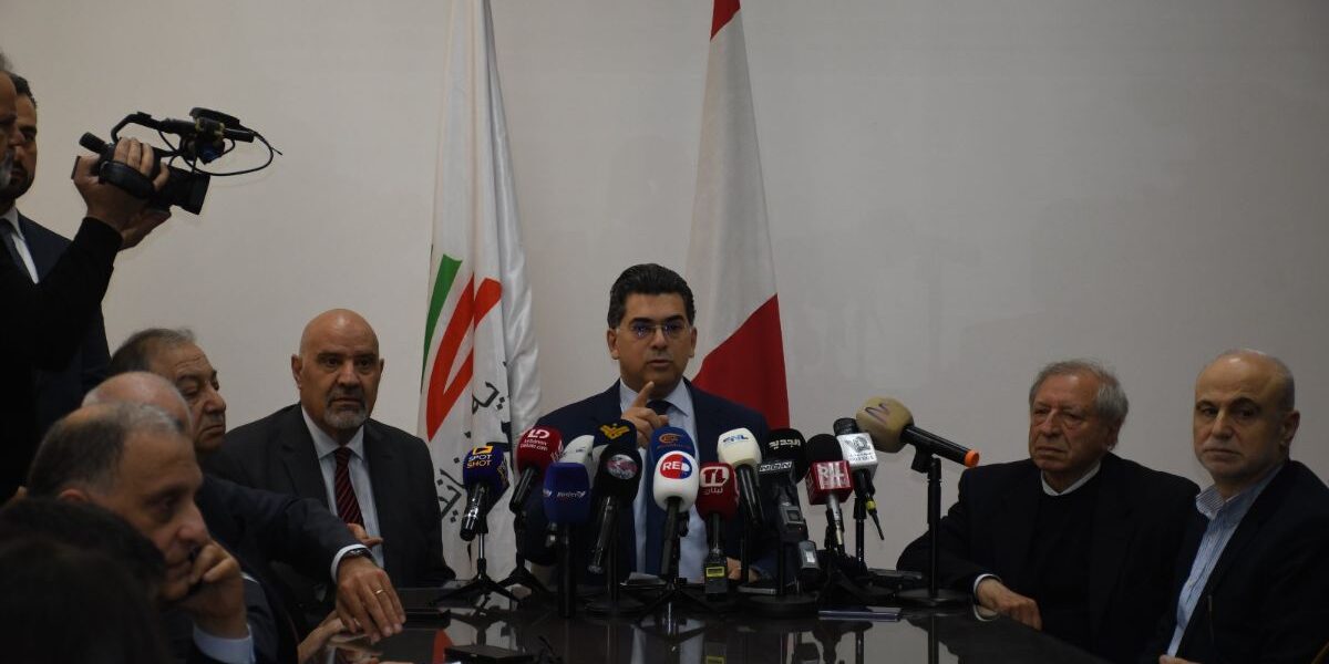 التحلّي بالمسؤولية وعدم إثارة النعرات والتحقق من المعلومات قبل تداولها