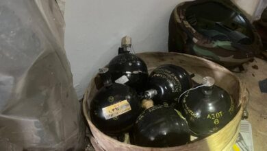 الجيش الإسرائيلي يعلن العثور على أسلحة نوعية جنوب لبنان (صور)