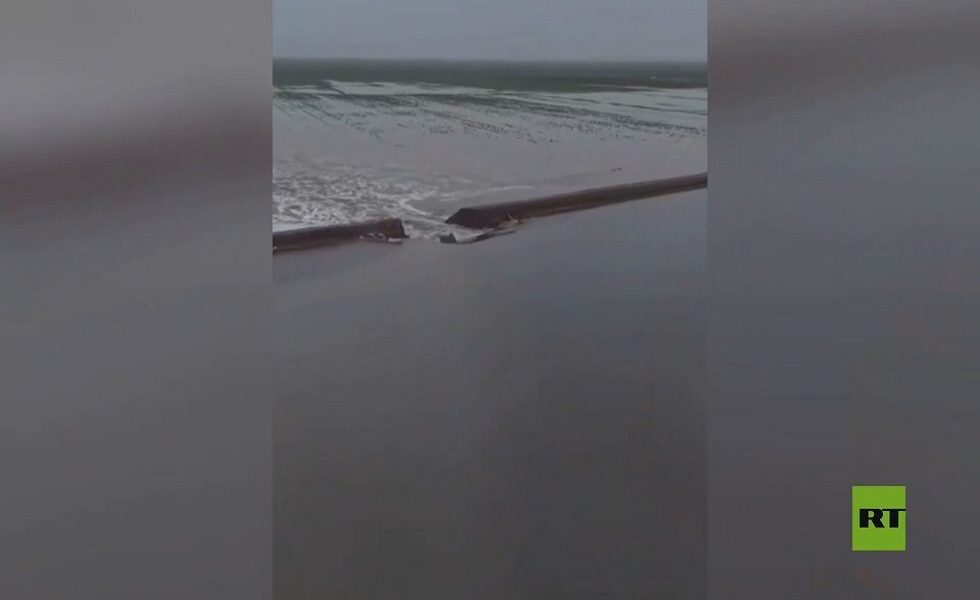 الجيش السوري يتحرك لمواجهة السيول وتدعيم سد مهدد بالانهيار في الريف الشمالي (فيديوهات)