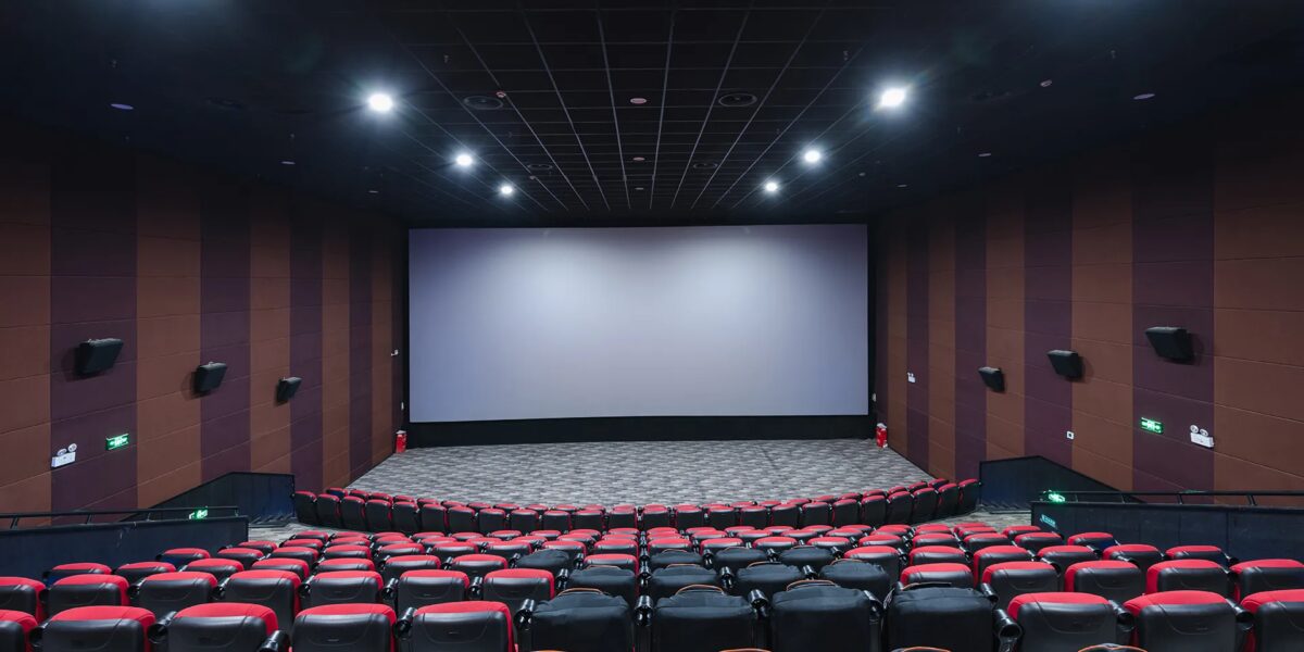 الحرب على إيران تربك موسم السينما في الخليج وهوليود تترقب فن