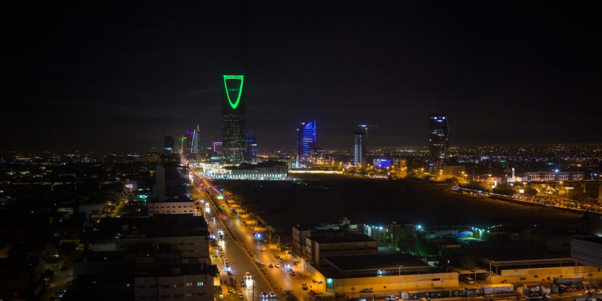 الدفاع السعودية تعلن اعتراض صاروخ باليستي أُطلق باتجاه المنطقة الشرقية