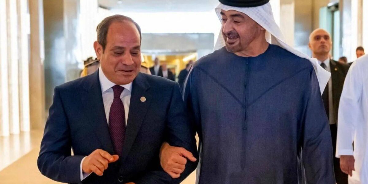 السيسي يفاجئ الإمارات بزيارة خاطفة.. ويوجه رسالة بشأن الضربات الإيرانية