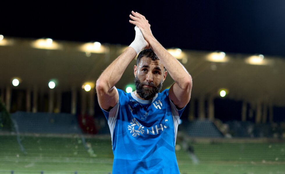 الهلال السعودي يعلن فسخ تعاقده مع كريم بنزيما