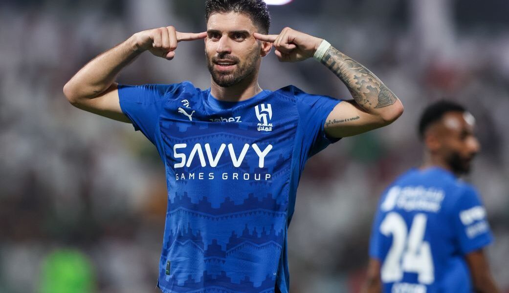 الهلال يتحرك رسميا ضد جماهير التعاون بعد استفزاز روبن نيفيز