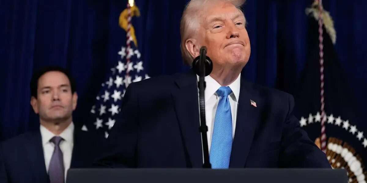 باحث: ترامب يتراجع لتفادي الانزلاق إلى مواجهة أوسع مع إيران