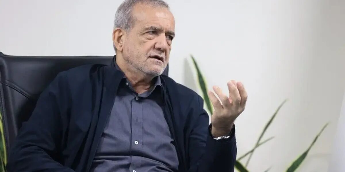 بزشكيان: اتفقنا مع ولي عهد أبوظبي على تجاوز الماضي والنظر للمستقبل