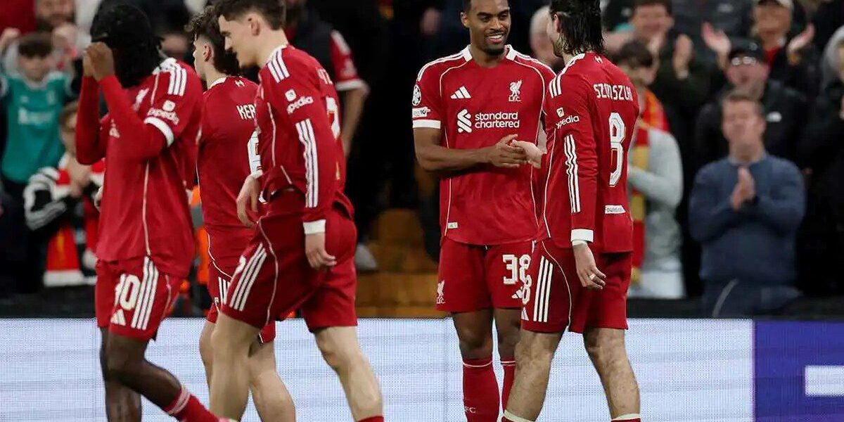 بعد محمد صلاح.. مفاجآت مدوية في قائمة الراحلين عن ليفربول