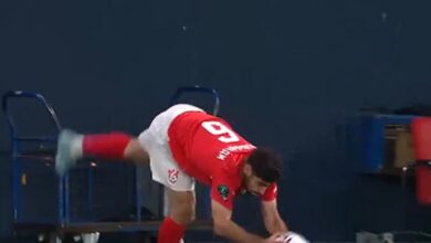 بـ”حركة بهلوانية”.. لاعب إيراني يصنع هدفا مذهلا في الدوري الروسي