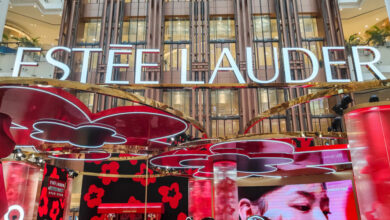 تجري شركة Estée Lauder محادثات للاندماج مع Puig وسط خطة التحول المستمرة