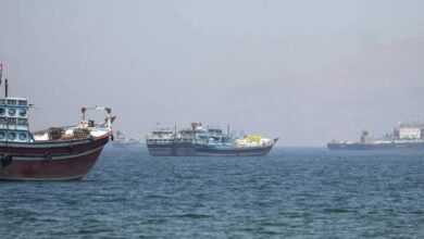 تراجع حاد في حركة الملاحة بمضيق هرمز.. 4 سفن فقط عبرت خلال يوم