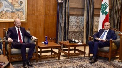 تطبيق اتفاق تشرين 2024 بوساطة أميركية وفرنسية والتزام “إسرائيل” به ينهي العدوان ويعيد النازحين