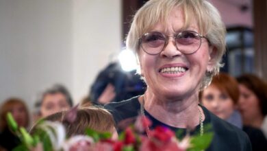 تعود أليسا فريندليخ إلى مسرح مكتب تنمية الاتصالات
