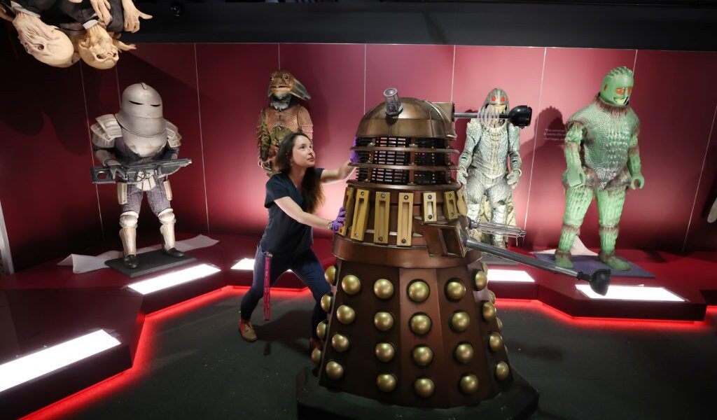 تم إعادة اكتشاف حلقتين من مسلسل “Doctor Who”، وهما بمثابة “الكأس المقدسة” للمسلسل التلفزيوني الكلاسيكي المفقود منذ زمن طويل