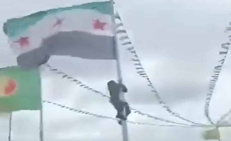 جدل إنزال العلم السوري في عيد النوروز.. بيان أمني وردود فعل شعبية واسعة (فيديوهات)