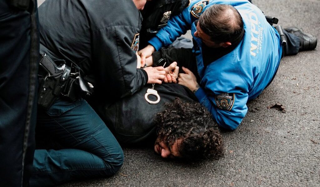 حادث انفجار نيويورك يسلط الضوء على التحدي الذي تواجهه الوكالات في أعقاب حرب إيران