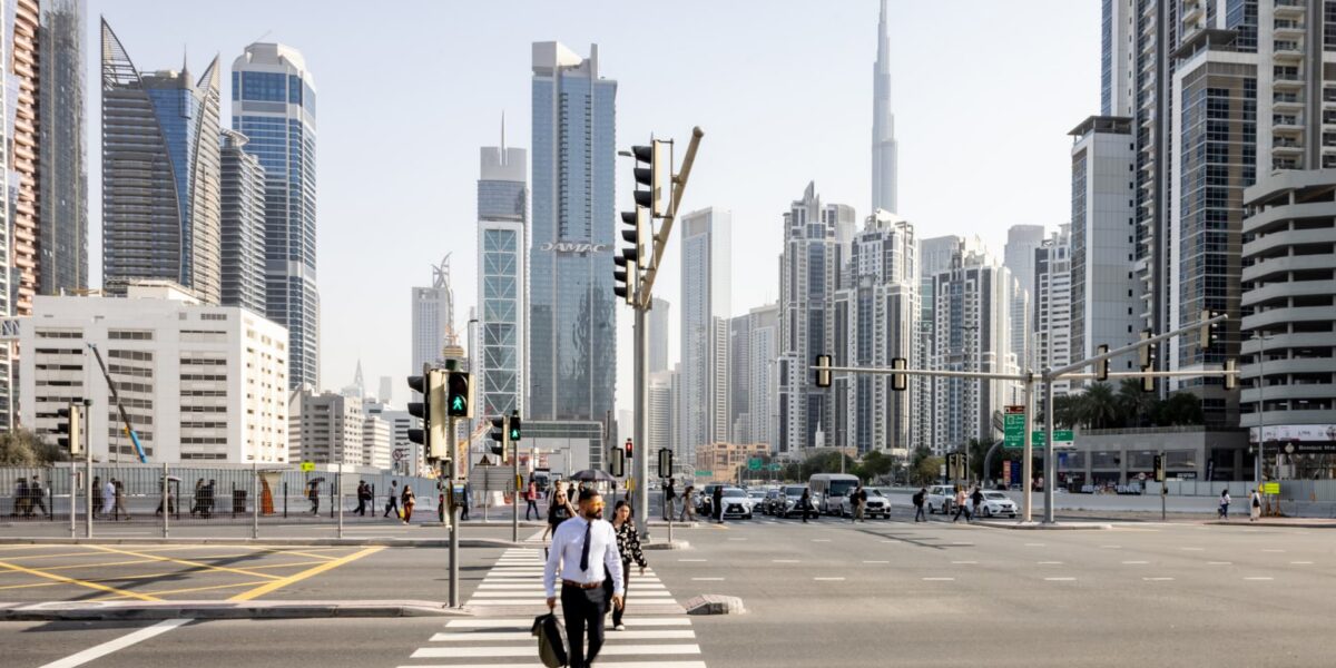حرب إيران تمحو 100 مليار دولار من الأسهم الفاخرة