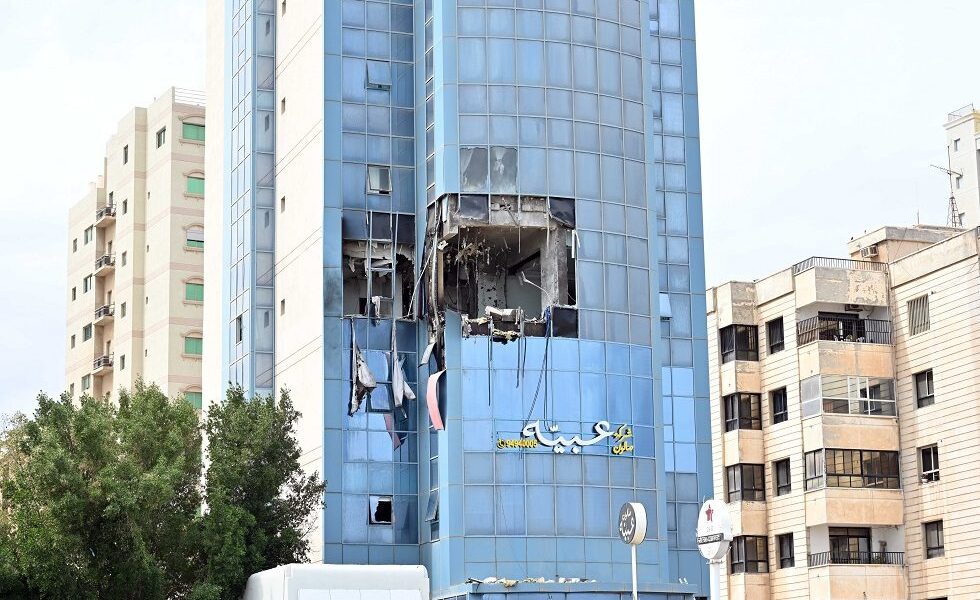 حزب الله “ينفي” وبيروت “تدين”.. انقسام لبناني بعد ضبط “خلية تخريبية” في الكويت