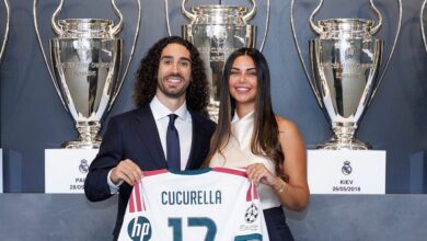 حلم الطفولة.. زوجة كوكوريلا تخطف الأضواء خلال تقديمه من قبل ريال مدريد (صور)