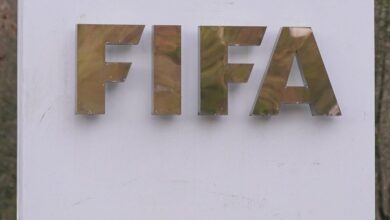 دليل لتعليم أولياء أمور اللاعبين.. “فيفا” يحظر تقاضي عمولات تمثيل اللاعبين وسقف مالي للأتعاب
