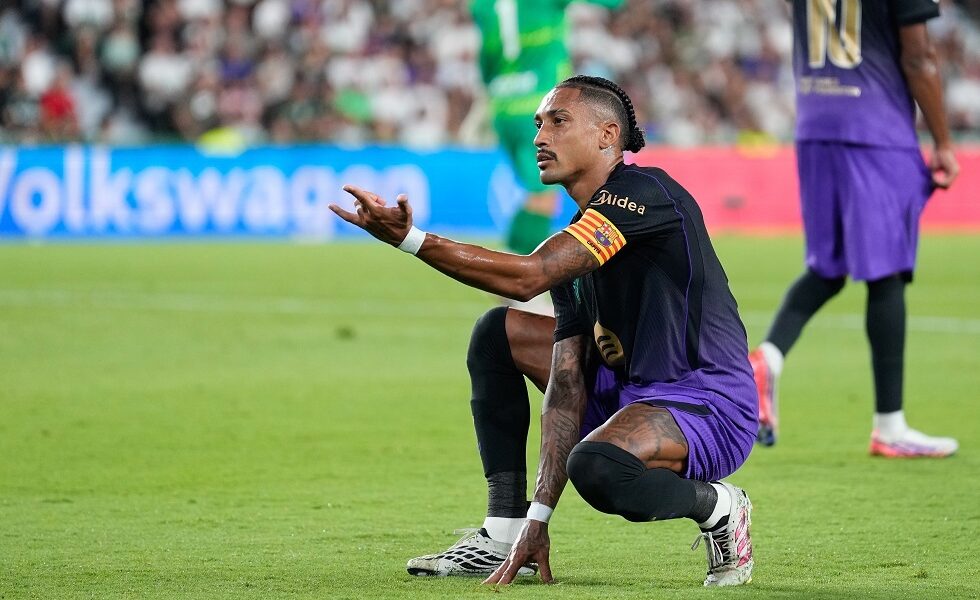 رافينيا ينتزع جائزة لاعب الشهر بالدوري الإسباني من نجم ريال مدريد (فيديو)