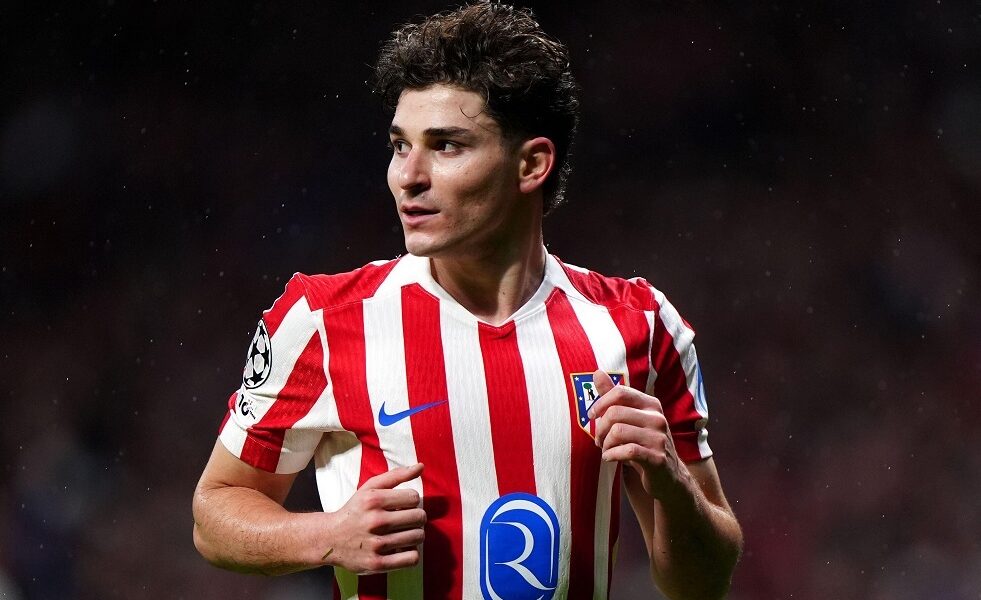 رسالة خاصة إلى برشلونة.. أتلتيكو مدريد يصدر بيانا رسميا بشأن بيع ألفاريز