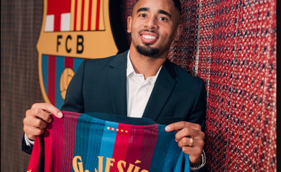 رسميا.. برشلونة يضم جيسوس من أرسنال