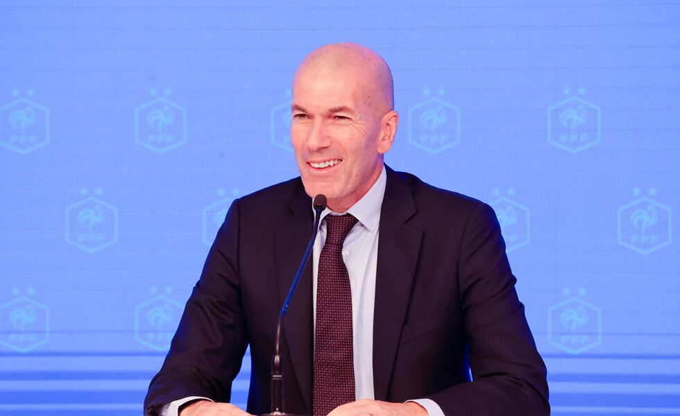 زيدان يكشف قائمته الأولى مع منتخب فرنسا