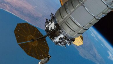 شاهد مركبة الشحن الفضائية الأولى “Cygnus XL” التابعة لشركة Nohrop Grumman تغادر المحطة الفضائية في 12 مارس