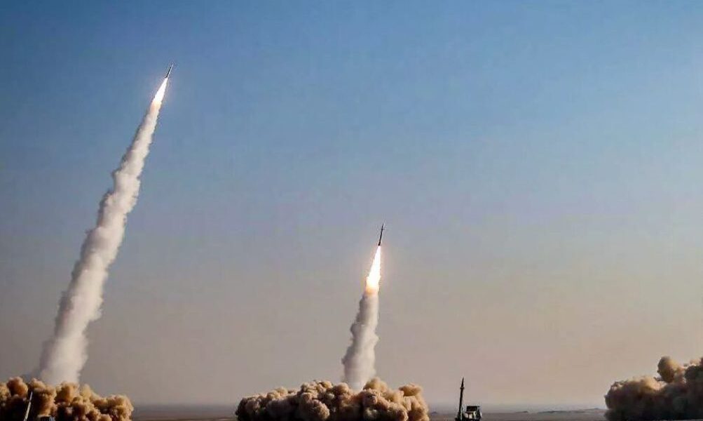 صليات صاروخية ايرانية وصفارات الانذار تدوّي في ارجاء فلسطين المحلتة