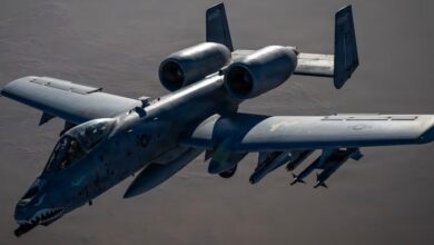 طائرات A-10 Warthogs تستهدف طائرات الهجوم السريع الإيرانية في مضيق هرمز