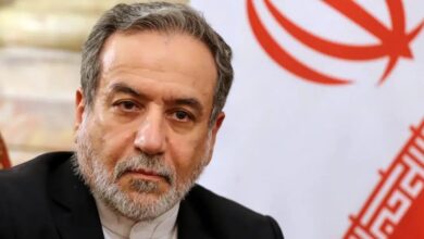عراقجي: استهداف “إسرائيل” خزانات الوقود في طهران انتهاك للقانون الدولي