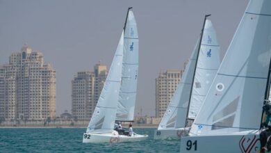 فريق “تينزور” يفوز بالمرحلة الأولى من كأس الشرق الأوسط لقوارب “J/70”