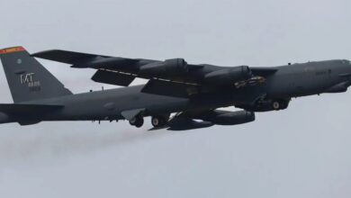 قاذفات القنابل الأمريكية B-52 تتحدى الدفاعات الجوية الإيرانية
