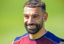 قبل لقاء كونيا سبور.. مشجع يفاجئ محمد صلاح (فيديو)