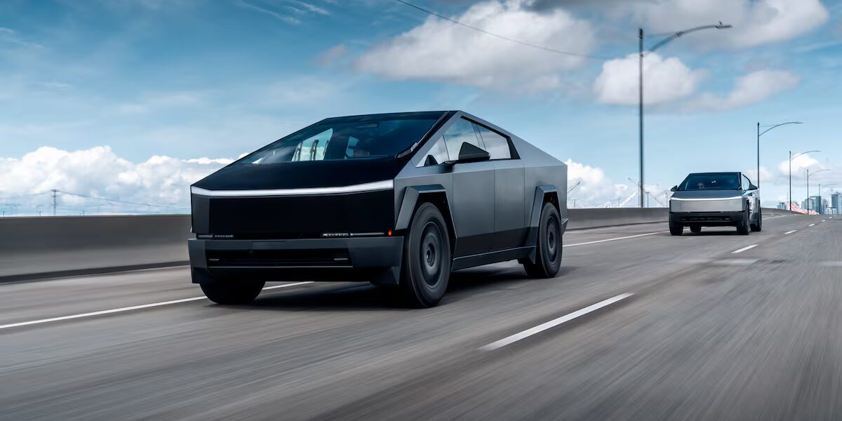 قد تكون سيارة Tesla Cybertruck خاطئة بالنسبة للبعض. هل يمكن أن يكون ذلك مناسبًا لساحة المعركة؟