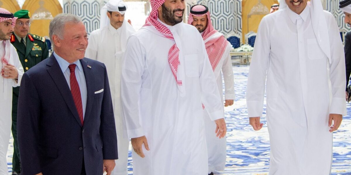 قمة جدة الثلاثية: هجمات إيران آثمة وتصعيد خطير يهدد الملاحة وأمن الطاقة العالمي